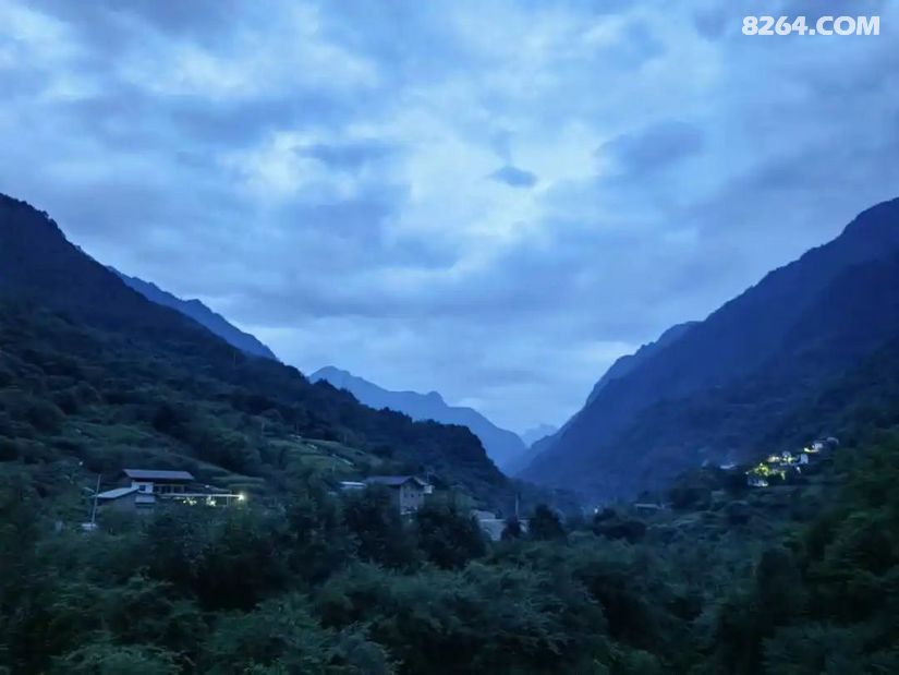 1756278256207 - 旅行杂谈 文化历史 民俗人文 交通贴士 在野 去没有天花板的地方