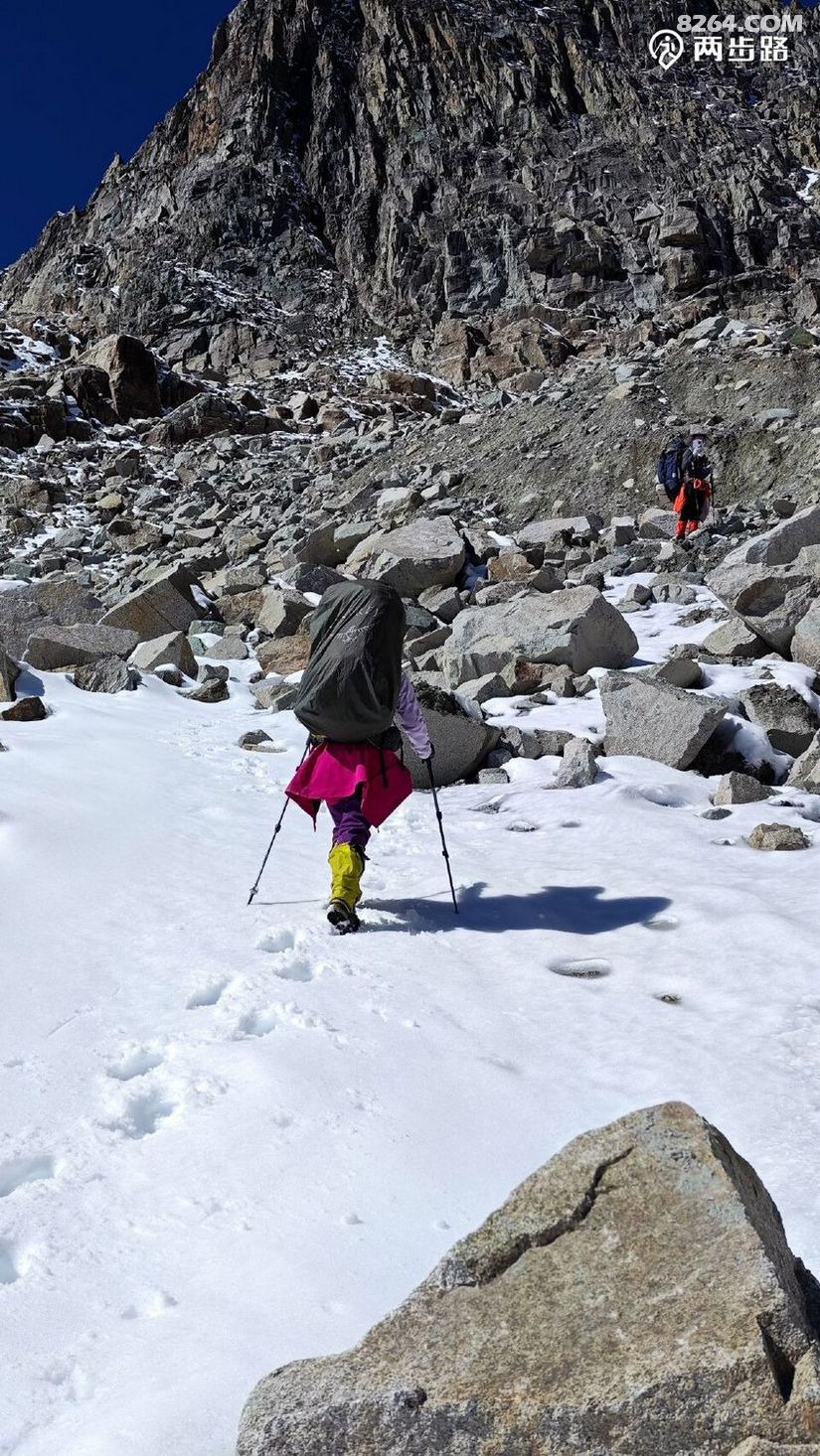 1763348458522 - 徒步登山 穿越攀岩 雪山步道 户外路线 在野 去没有天花板的地方