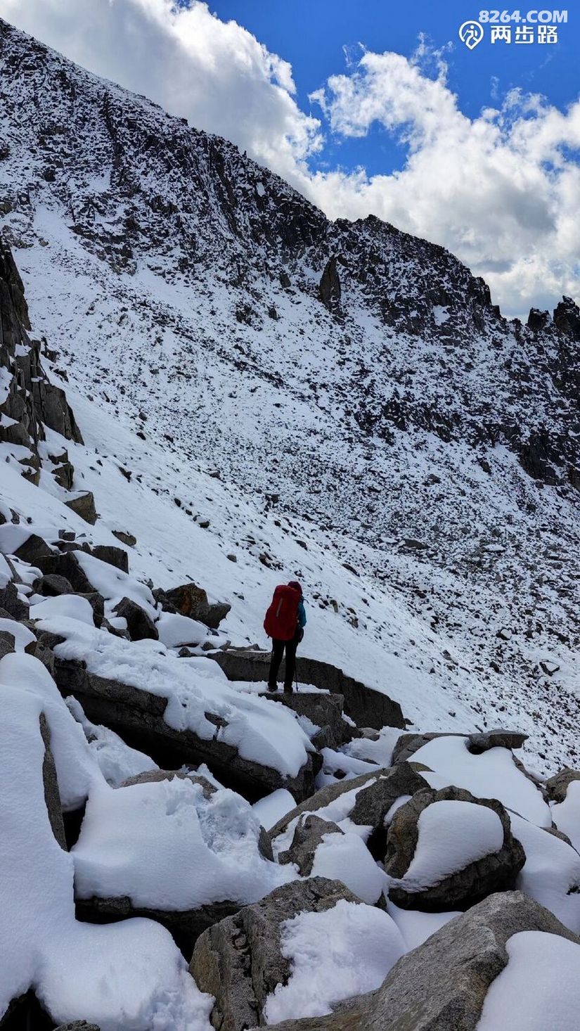 1763348467701 - 徒步登山 穿越攀岩 雪山步道 户外路线 在野 去没有天花板的地方