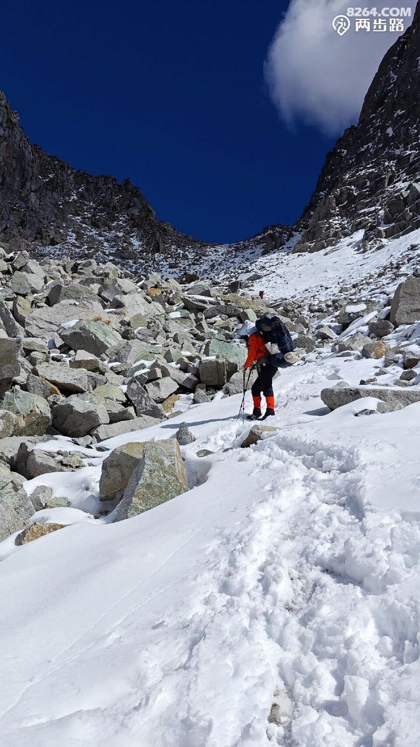 1763348468649 - 徒步登山 穿越攀岩 雪山步道 户外路线 在野 去没有天花板的地方