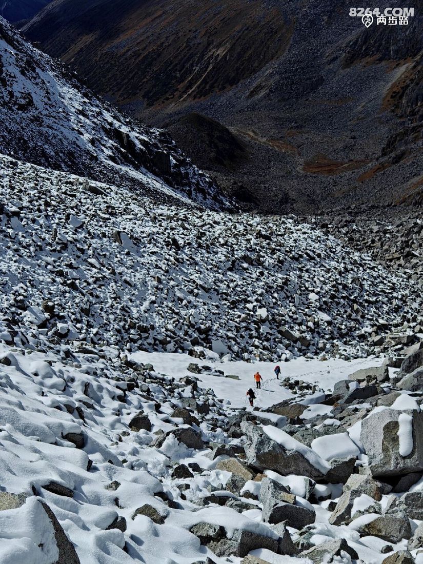 1763348469407 - 徒步登山 穿越攀岩 雪山步道 户外路线 在野 去没有天花板的地方