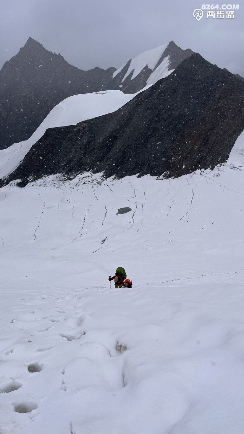 1784088291896 - 徒步登山 穿越攀岩 雪山步道 户外路线 在野 去没有天花板的地方