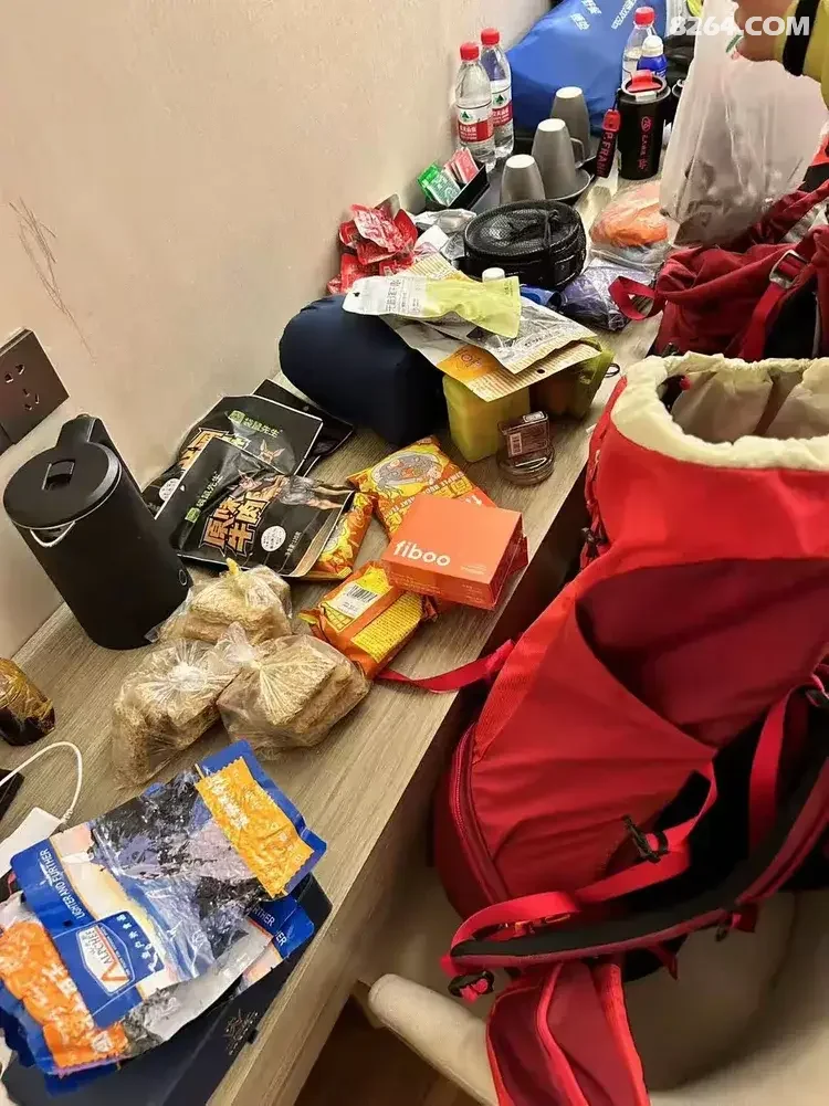 1784611290923 - 徒步登山 穿越攀岩 雪山步道 户外路线 在野 去没有天花板的地方