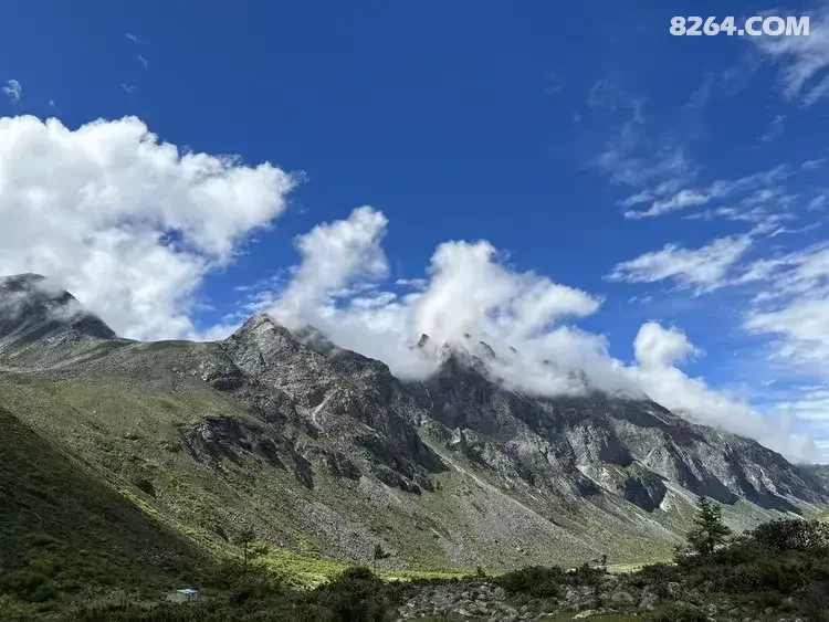 1784611312332 - 徒步登山 穿越攀岩 雪山步道 户外路线 在野 去没有天花板的地方