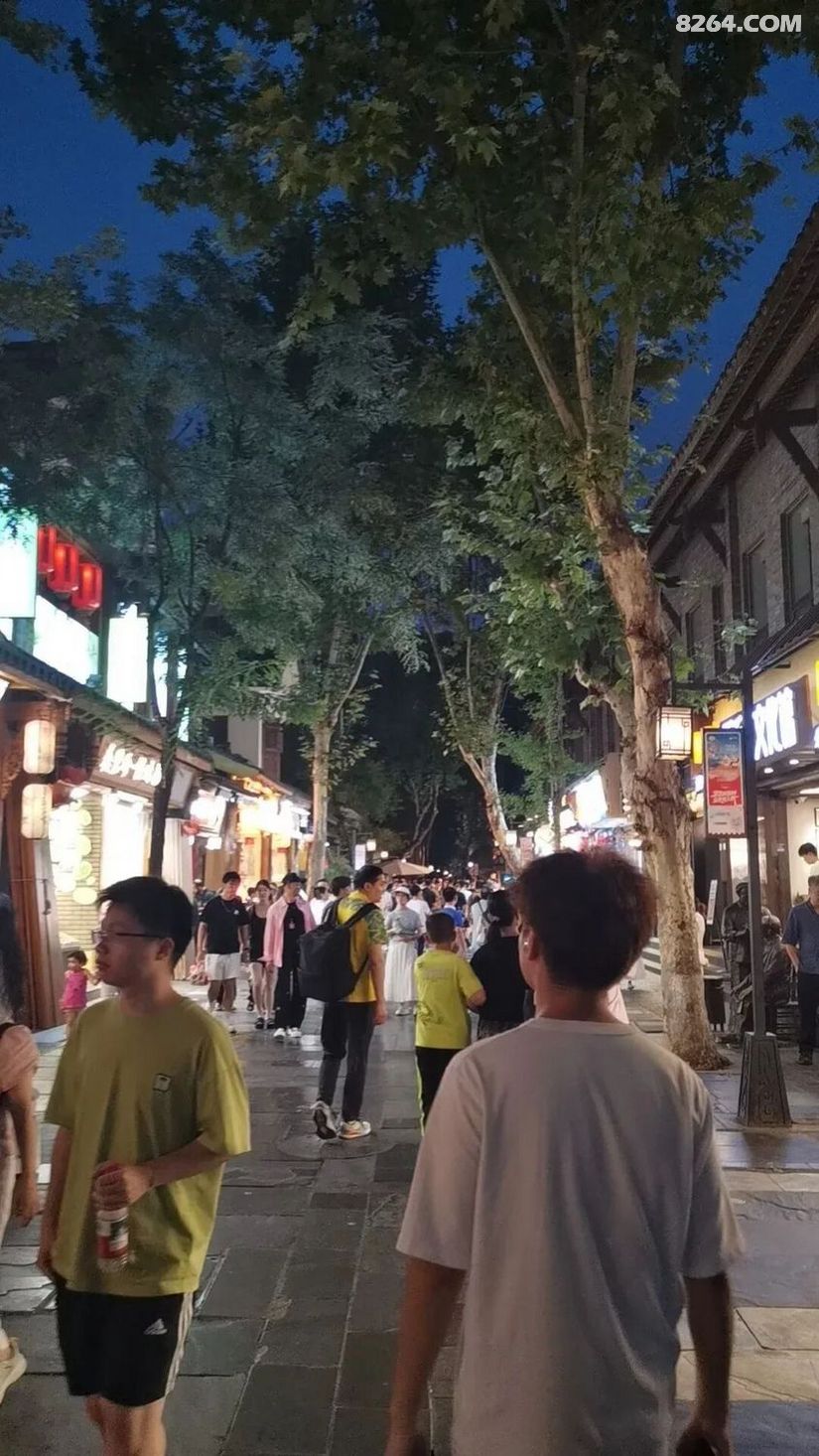 1786416842427 - 徒步登山 穿越攀岩 雪山步道 户外路线 在野 去没有天花板的地方