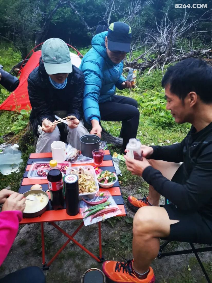 1786416912201 - 徒步登山 穿越攀岩 雪山步道 户外路线 在野 去没有天花板的地方