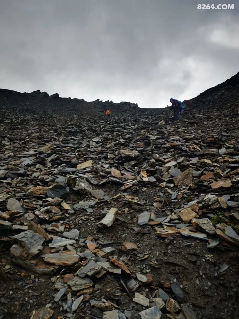 1786417146221 - 徒步登山 穿越攀岩 雪山步道 户外路线 在野 去没有天花板的地方