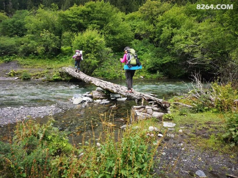1786417147545 - 徒步登山 穿越攀岩 雪山步道 户外路线 在野 去没有天花板的地方