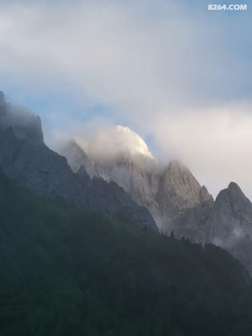 1786417149913 - 徒步登山 穿越攀岩 雪山步道 户外路线 在野 去没有天花板的地方