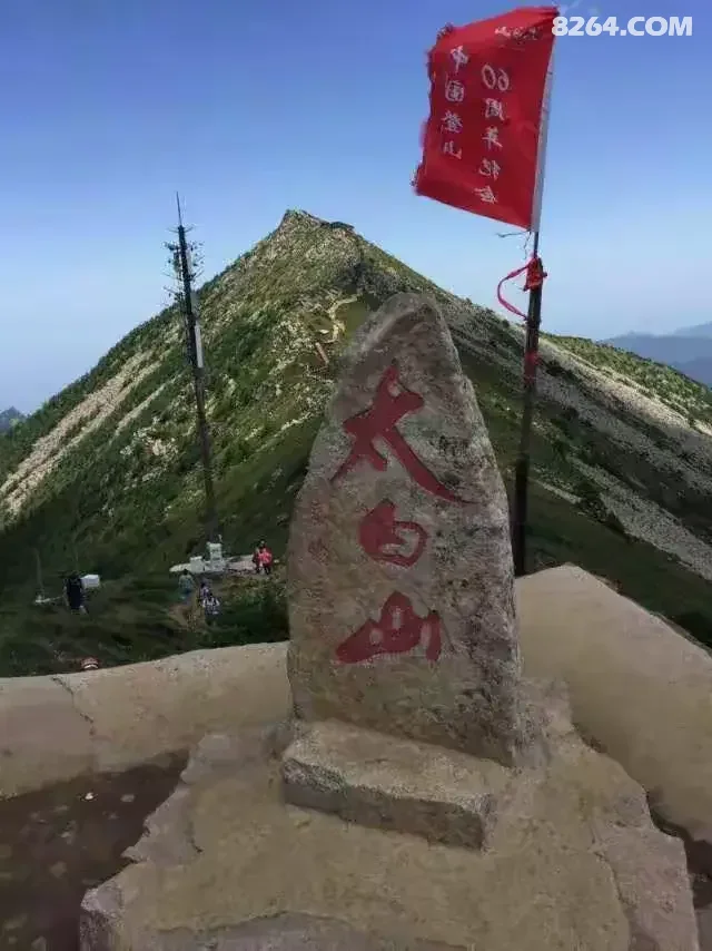 1786777017444 - 徒步登山 穿越攀岩 雪山步道 户外路线 在野 去没有天花板的地方