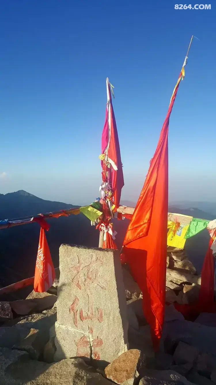 1786777018444 - 徒步登山 穿越攀岩 雪山步道 户外路线 在野 去没有天花板的地方
