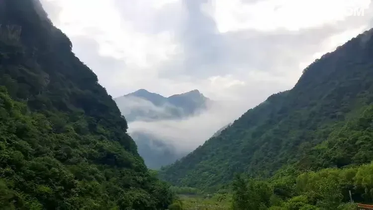 1786777021887 - 徒步登山 穿越攀岩 雪山步道 户外路线 在野 去没有天花板的地方