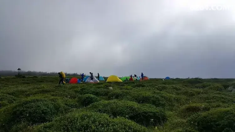 1786777040387 - 徒步登山 穿越攀岩 雪山步道 户外路线 在野 去没有天花板的地方