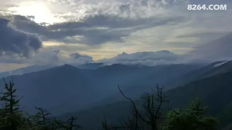 1786777171503 - 徒步登山 穿越攀岩 雪山步道 户外路线 在野 去没有天花板的地方