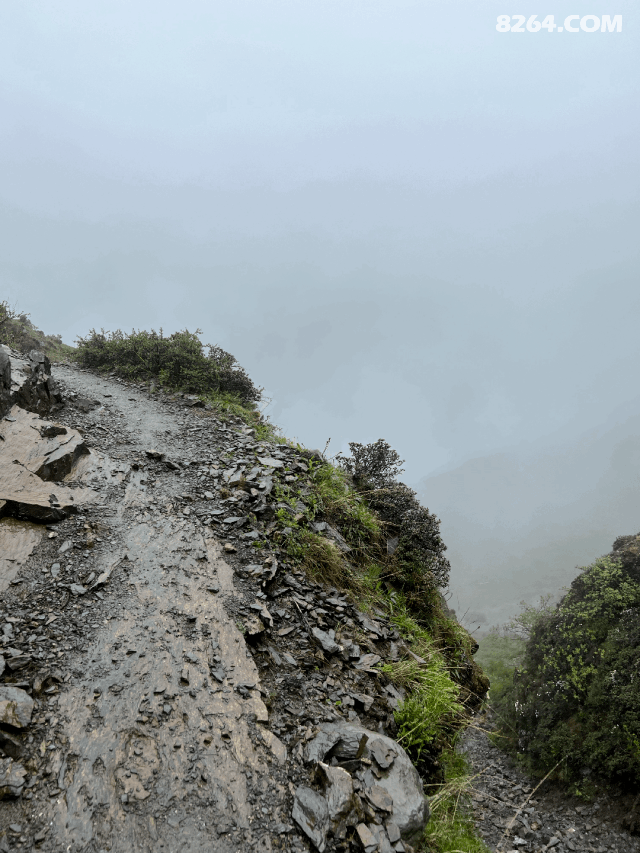 1789449007349 - 徒步登山 穿越攀岩 雪山步道 户外路线 在野 去没有天花板的地方