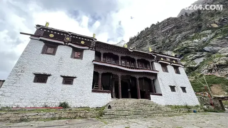 1789882644699 - 旅行杂谈 文化历史 民俗人文 交通贴士 在野 去没有天花板的地方
