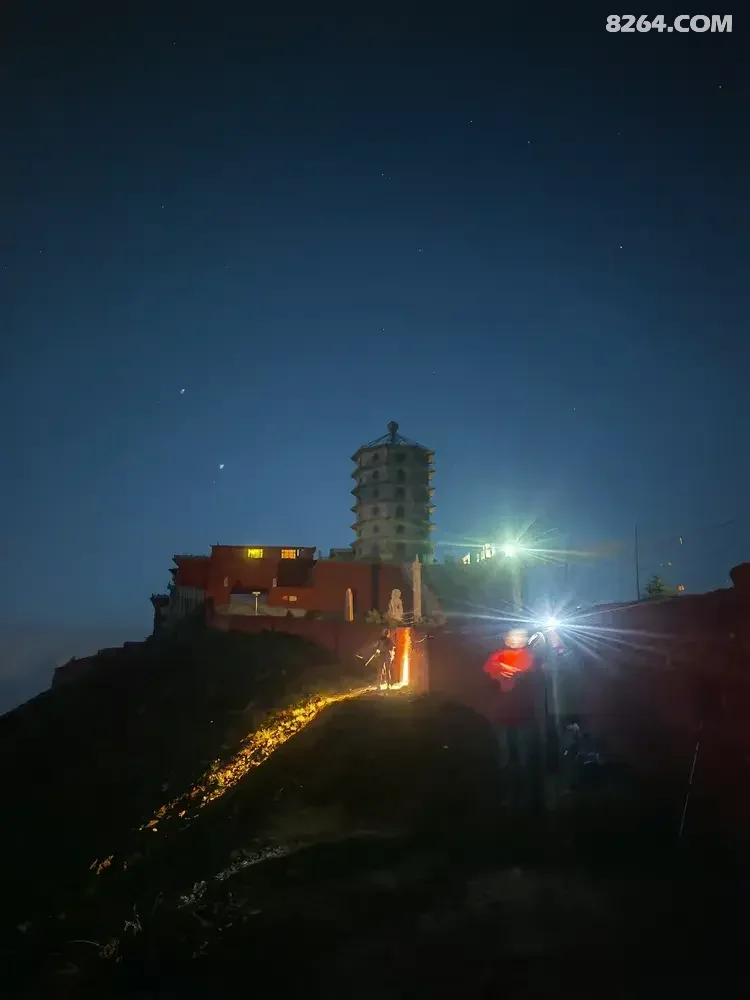 1789888842745 - 旅行杂谈 文化历史 民俗人文 交通贴士 在野 去没有天花板的地方
