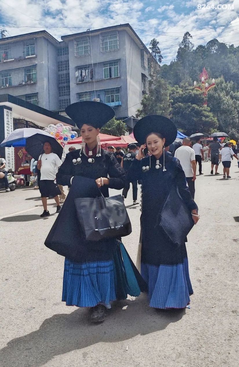 1790476967384 - 旅行杂谈 文化历史 民俗人文 交通贴士 在野 去没有天花板的地方