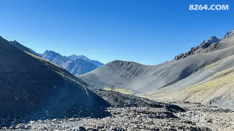 1790564889538 - 徒步登山 穿越攀岩 雪山步道 户外路线 在野 去没有天花板的地方