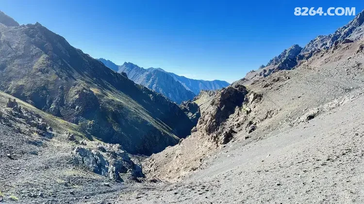 1790564890483 - 徒步登山 穿越攀岩 雪山步道 户外路线 在野 去没有天花板的地方