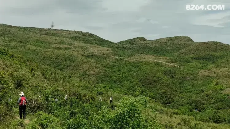 1790745470106 - 徒步登山 穿越攀岩 雪山步道 户外路线 在野 去没有天花板的地方
