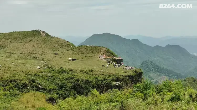 1790745471633 - 徒步登山 穿越攀岩 雪山步道 户外路线 在野 去没有天花板的地方
