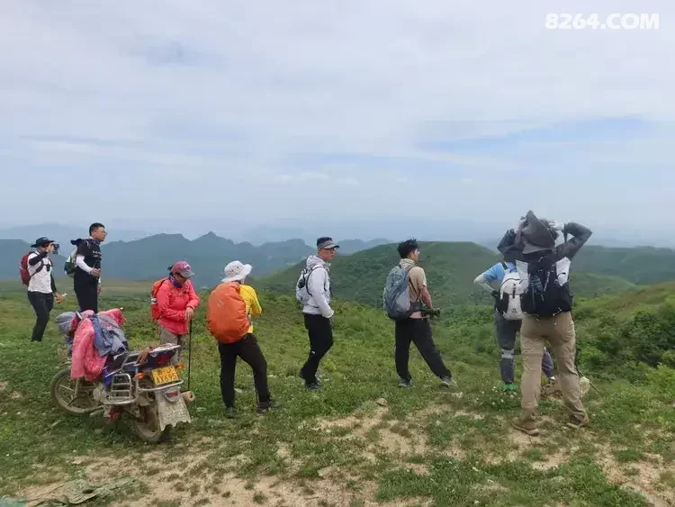 1790745472504 - 徒步登山 穿越攀岩 雪山步道 户外路线 在野 去没有天花板的地方