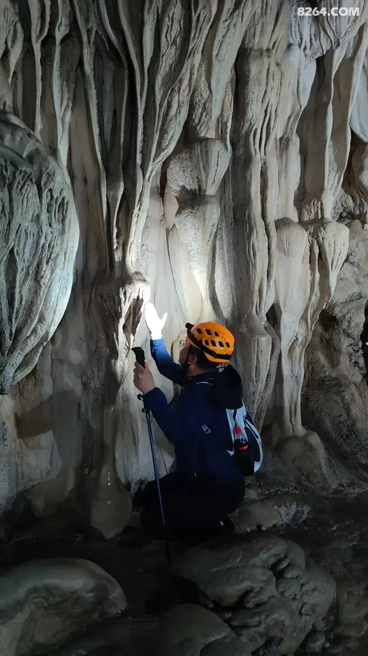 1790745498988 - 徒步登山 穿越攀岩 雪山步道 户外路线 在野 去没有天花板的地方