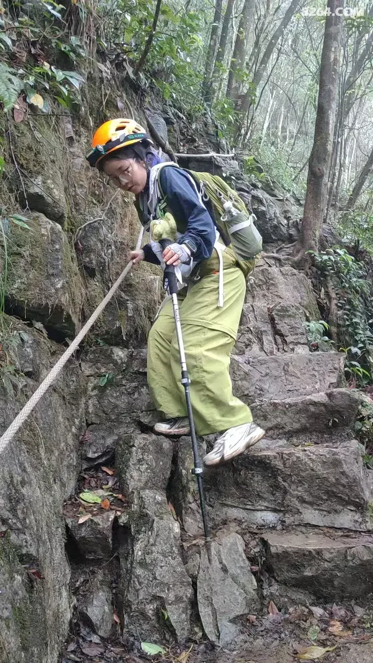 1790745501767 - 徒步登山 穿越攀岩 雪山步道 户外路线 在野 去没有天花板的地方