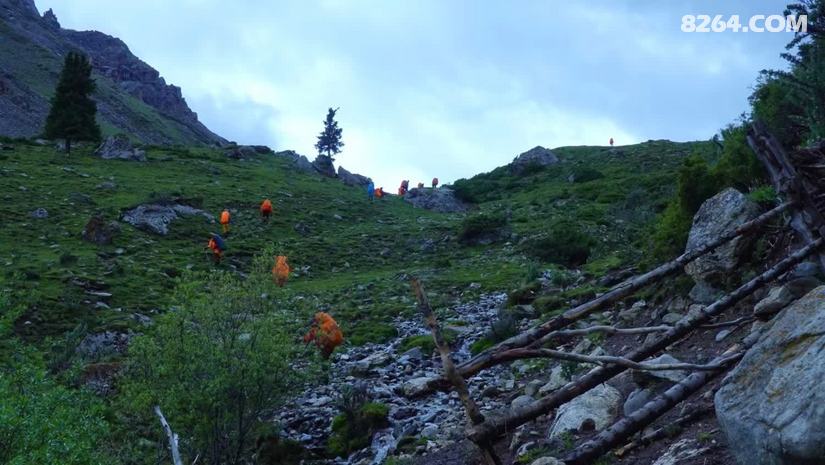 1790751411833 - 徒步登山 穿越攀岩 雪山步道 户外路线 在野 去没有天花板的地方