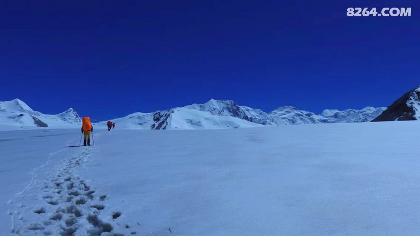 1790751421936 - 徒步登山 穿越攀岩 雪山步道 户外路线 在野 去没有天花板的地方