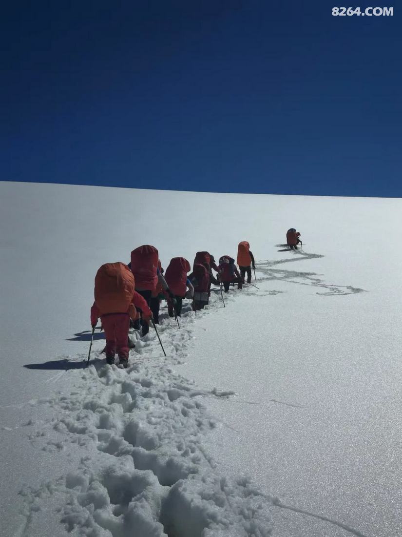 1790751426619 - 徒步登山 穿越攀岩 雪山步道 户外路线 在野 去没有天花板的地方
