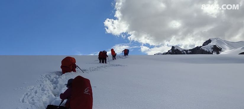 1790751427256 - 徒步登山 穿越攀岩 雪山步道 户外路线 在野 去没有天花板的地方