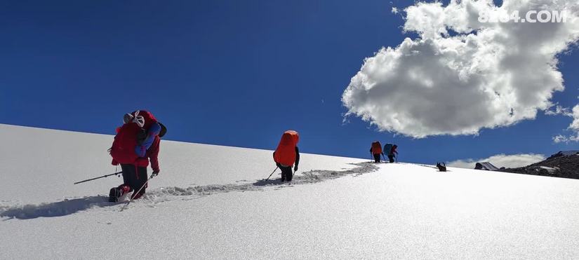 1790751427902 - 徒步登山 穿越攀岩 雪山步道 户外路线 在野 去没有天花板的地方