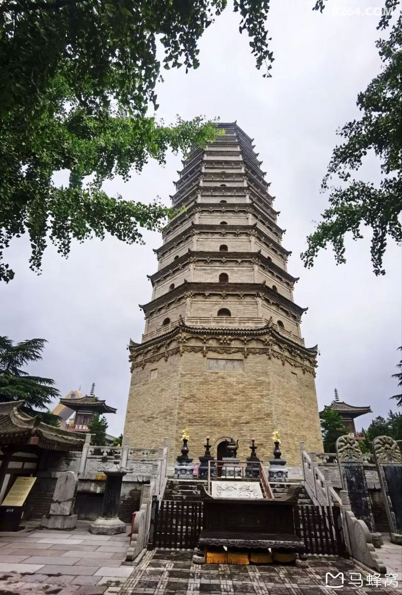 1791609250945 - 旅行杂谈 文化历史 民俗人文 交通贴士 在野 去没有天花板的地方