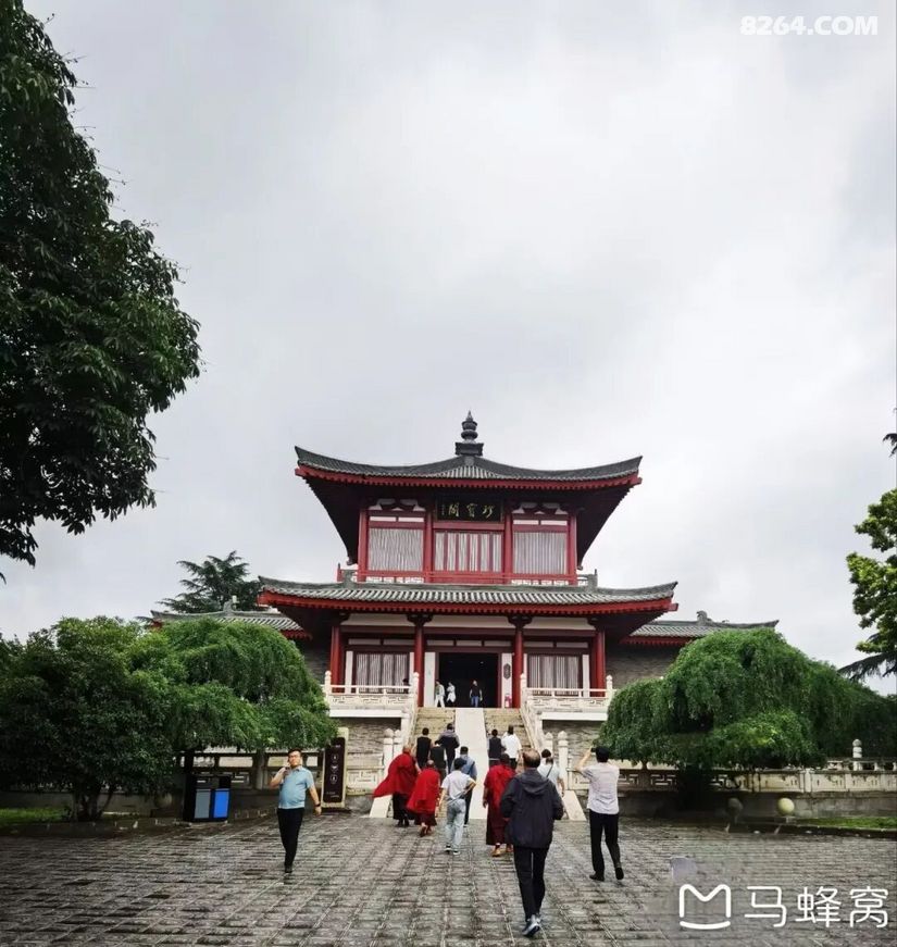 1791609253426 - 旅行杂谈 文化历史 民俗人文 交通贴士 在野 去没有天花板的地方