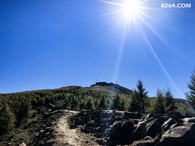 1791614404740 - 徒步登山 穿越攀岩 雪山步道 户外路线 在野 去没有天花板的地方