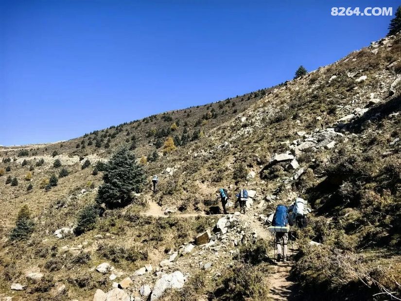 1791614411577 - 徒步登山 穿越攀岩 雪山步道 户外路线 在野 去没有天花板的地方