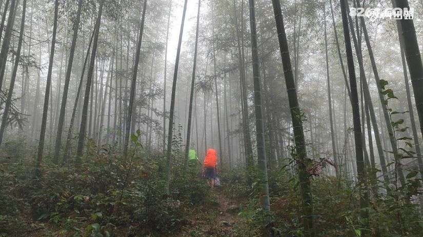 1791947525204 - 徒步登山 穿越攀岩 雪山步道 户外路线 在野 去没有天花板的地方