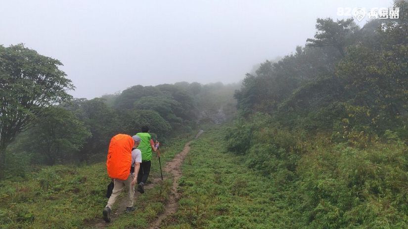 1791947790752 - 徒步登山 穿越攀岩 雪山步道 户外路线 在野 去没有天花板的地方