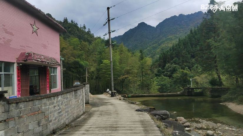 1791948004574 - 徒步登山 穿越攀岩 雪山步道 户外路线 在野 去没有天花板的地方