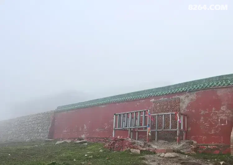 1792047232442 - 旅行杂谈 文化历史 民俗人文 交通贴士 在野 去没有天花板的地方