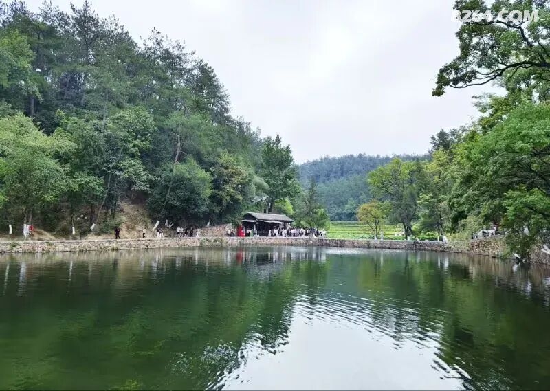 1792225932684 - 旅行杂谈 文化历史 民俗人文 交通贴士 在野 去没有天花板的地方