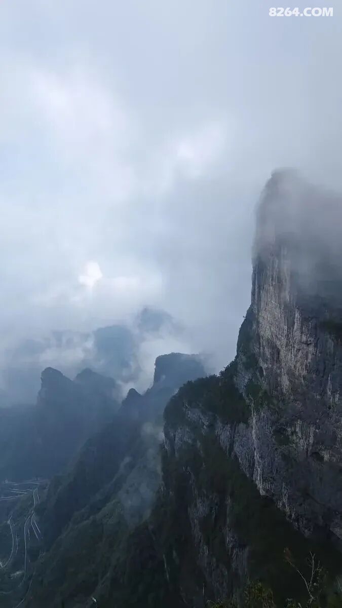 1792225950541 - 旅行杂谈 文化历史 民俗人文 交通贴士 在野 去没有天花板的地方