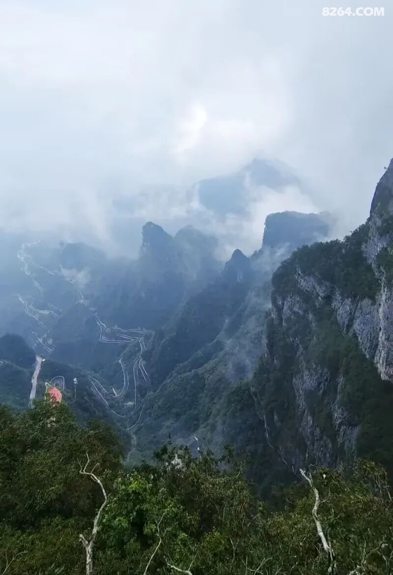 1792225950862 - 旅行杂谈 文化历史 民俗人文 交通贴士 在野 去没有天花板的地方