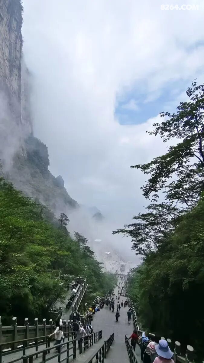 1792225953338 - 旅行杂谈 文化历史 民俗人文 交通贴士 在野 去没有天花板的地方
