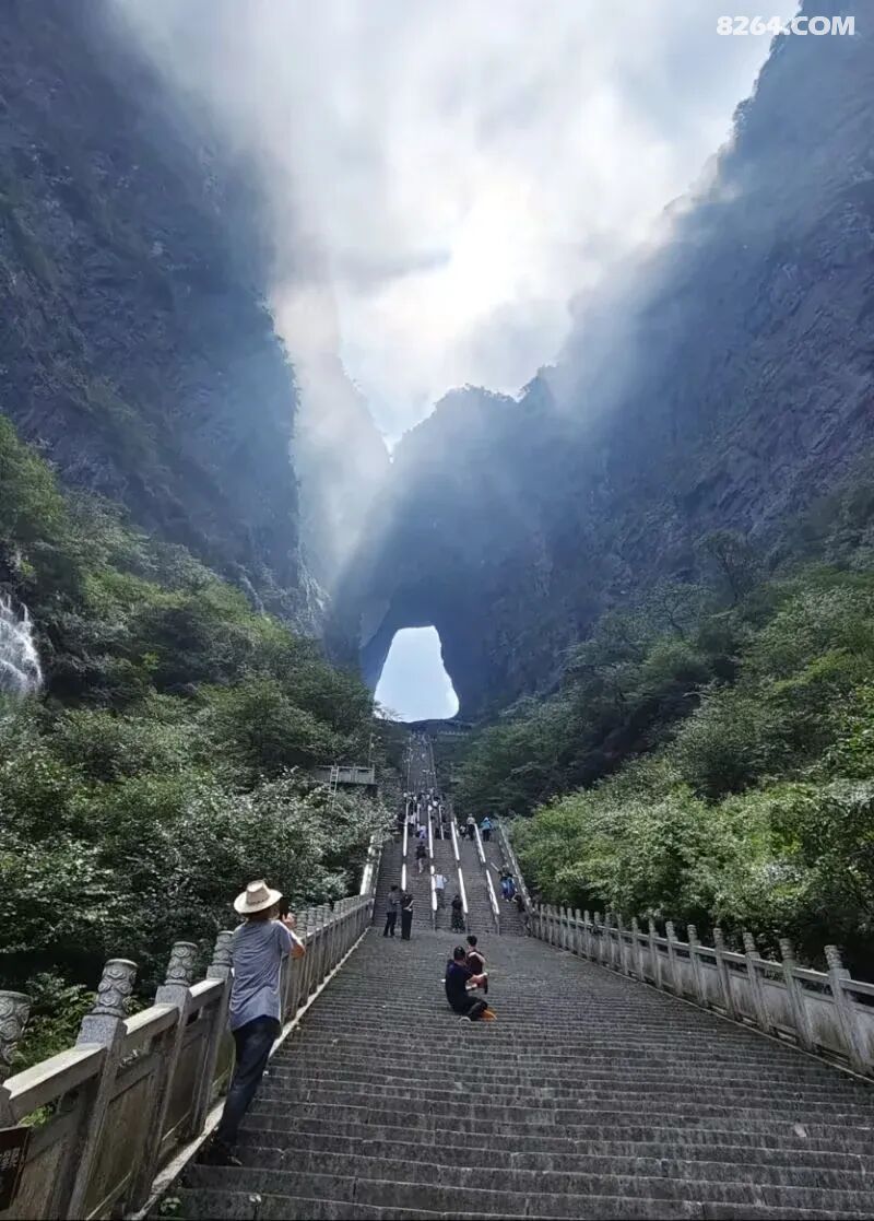 1792225955683 - 旅行杂谈 文化历史 民俗人文 交通贴士 在野 去没有天花板的地方