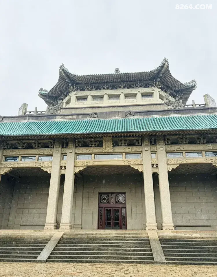 1792475492633 - 旅行杂谈 文化历史 民俗人文 交通贴士 在野 去没有天花板的地方