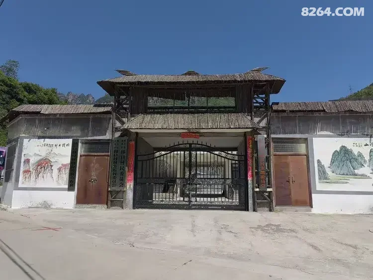 1792650303411 - 徒步登山 穿越攀岩 雪山步道 户外路线 在野 去没有天花板的地方