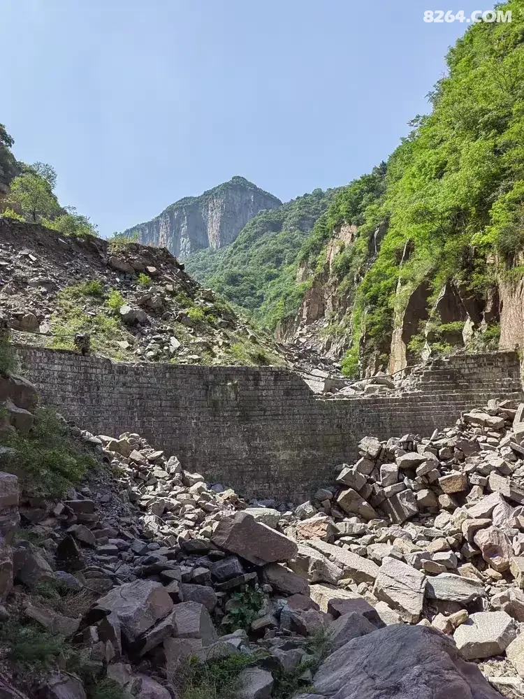 1792650304487 - 徒步登山 穿越攀岩 雪山步道 户外路线 在野 去没有天花板的地方